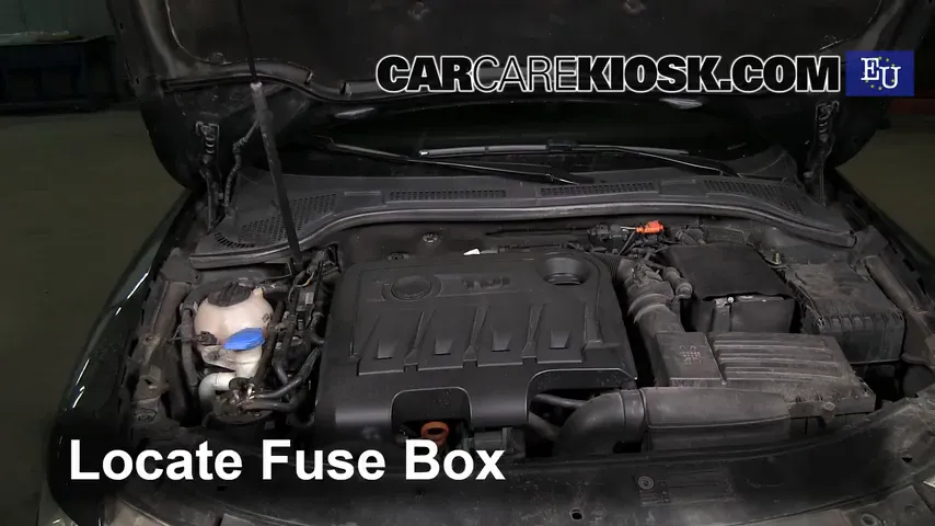 2012 Skoda Superb TDI 4X4 2.0L 4 Cyl. Turbo Diesel Fuse (Engine) Replace